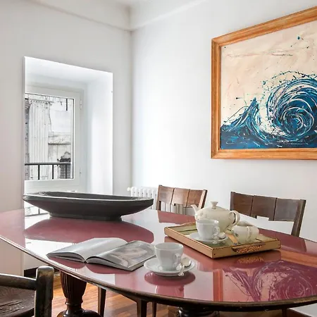 Apartment Pantheon View Experience Rome